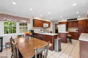 39 Robin Hood Way, Wayne, NJ 07470 - Photo 13