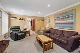 39 Robin Hood Way, Wayne, NJ 07470 - Photo 7