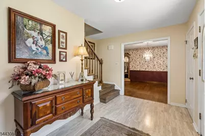 39 Robin Hood Way, Wayne, NJ 07470 - Photo 5