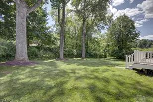 8 Phyllis Pl, Randolph Township, NJ 07869 - Photo 19
