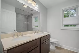 8 Phyllis Pl, Randolph Township, NJ 07869 - Photo 13
