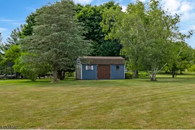 1 Pegasus Ct, Raritan Township, NJ 08551 - Photo 9