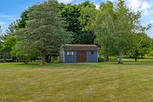 1 Pegasus Ct, Raritan Township, NJ 08551 - Photo 9