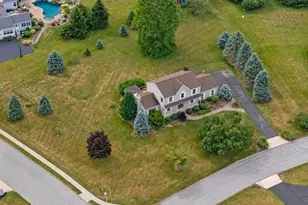 1 Pegasus Ct, Raritan Township, NJ 08551 - Photo 7