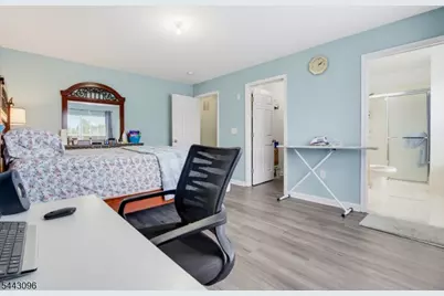 57 Victoria Dr, Franklin Township, NJ 08873 - Photo 23
