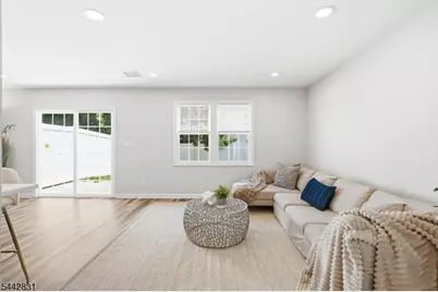 77 Chestnut St #B, Lodi, NJ 07644 - Photo 11