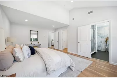 77 Chestnut St #B, Lodi, NJ 07644 - Photo 23