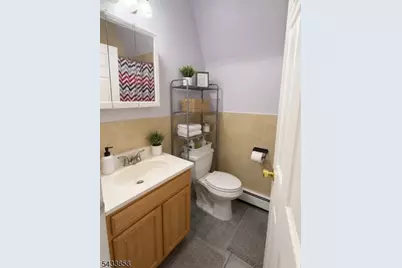 327 Amherst St, East Orange, NJ 07018 - Photo 11