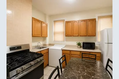 327 Amherst St, East Orange, NJ 07018 - Photo 7