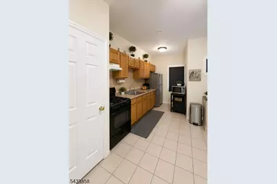 327 Amherst St, East Orange, NJ 07018 - Photo 13