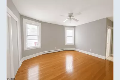327 Amherst St, East Orange, NJ 07018 - Photo 5