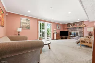194 Elmwood Dr, Parsippany, NJ 07054 - Photo 11