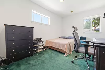 194 Elmwood Dr, Parsippany, NJ 07054 - Photo 17
