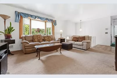 194 Elmwood Dr, Parsippany, NJ 07054 - Photo 5