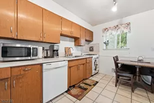 194 Elmwood Dr, Parsippany, NJ 07054 - Photo 9