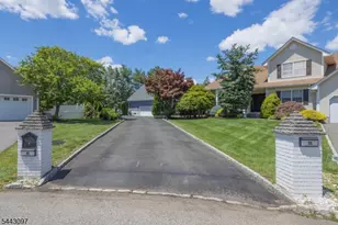 11 Gates Pl, Wayne, NJ 07470 - Photo 3