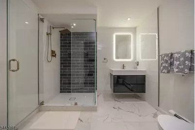 11 Gates Pl, Wayne, NJ 07470 - Photo 35