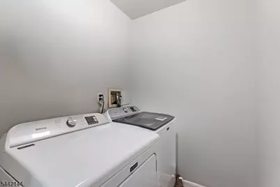 31 Lockley Ct, Wayne, NJ 07470 - Photo 21