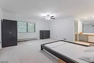 31 Lockley Ct, Wayne Twp., NJ 07470 - Photo 13