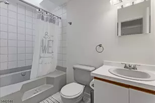 31 Lockley Ct, Wayne Twp., NJ 07470 - Photo 17