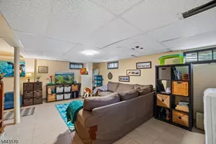 661 Palisade Rd, Union Township, NJ 07083 - Photo 31