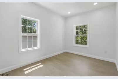 250 Milltown Rd, Springfield, NJ 07081 - Photo 17