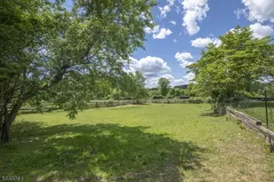 13 Farmersville Rd, Tewksbury Township, NJ 07830 - Photo 25