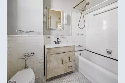 375 Mt Prospect Ave #6AE, Newark, NJ 07104 - Photo 13