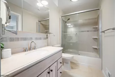 85 Almond Dr, Franklin Township, NJ 08873 - Photo 11
