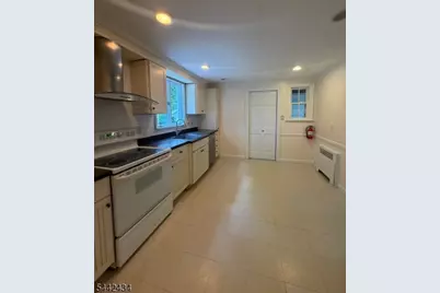 324 E Cedar St, Livingston, NJ 07039 - Photo 5