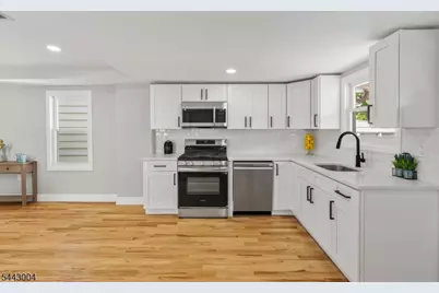 91 S Main St, Milltown, NJ 08850 - Photo 9