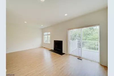 26 Decroce Ct, Parsippany, NJ 07054 - Photo 9