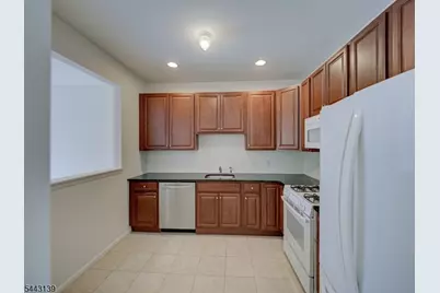 26 Decroce Ct, Parsippany, NJ 07054 - Photo 11