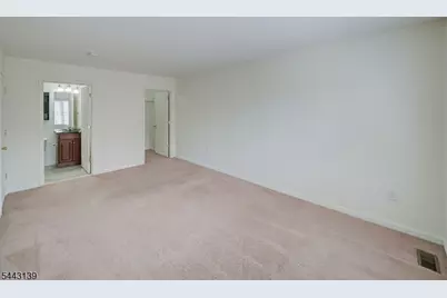 26 Decroce Ct, Parsippany, NJ 07054 - Photo 15