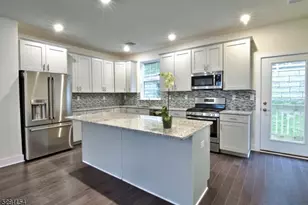 702 Parkview Ln, Rockaway Township, NJ 07866 - Photo 3