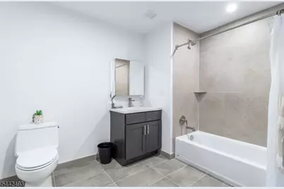 10 Commerce Ct #4C, Newark, NJ 07102 - Photo 9