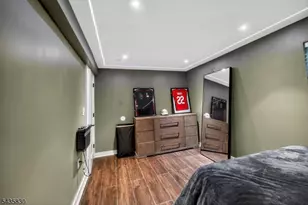 12 Bender Pl, Cliffside Park, NJ 07010 - Photo 17