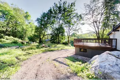 43 E Shore Trl, Hardyston Township, NJ 07460 - Photo 11
