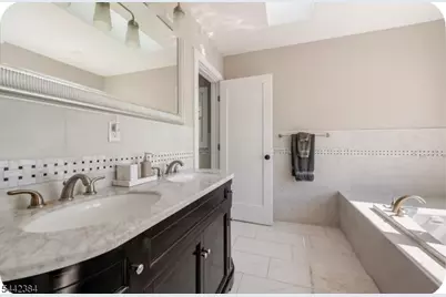 307 Lakeside Blvd, Hopatcong, NJ 07843 - Photo 15