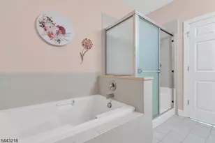 5107 Enclave Cir, Franklin Township, NJ 08873 - Photo 17