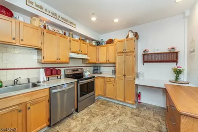 6104 Richmond Rd, West Milford, NJ 07480 - Photo 17