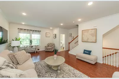 90 Albert Ct, Randolph Township, NJ 07869 - Photo 5
