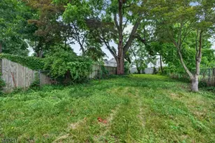 616 W 4th St, Plainfield, NJ 07060 - Photo 15