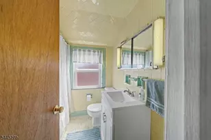 131 18th Ave, Elmwood Park, NJ 07407 - Photo 13