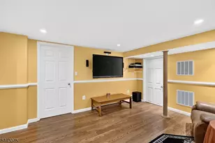 30 Hamilton Ln, Plainsboro Township, NJ 08536 - Photo 27