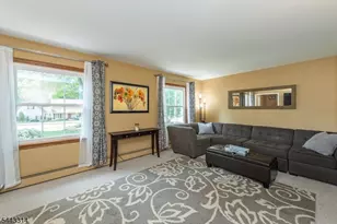 37 Camelot Dr, Mount Olive, NJ 07828 - Photo 9