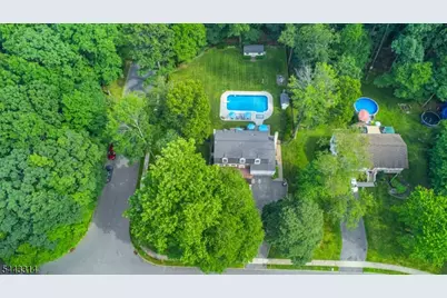 37 Camelot Dr, Mount Olive, NJ 07828 - Photo 41