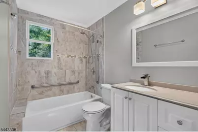 42 Woodcrest Dr, Livingston, NJ 07039 - Photo 15