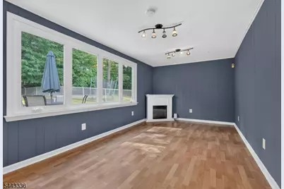 42 Woodcrest Dr, Livingston, NJ 07039 - Photo 7