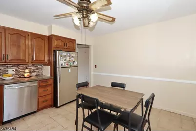 126 N 20th St, Kenilworth, NJ 07033 - Photo 3